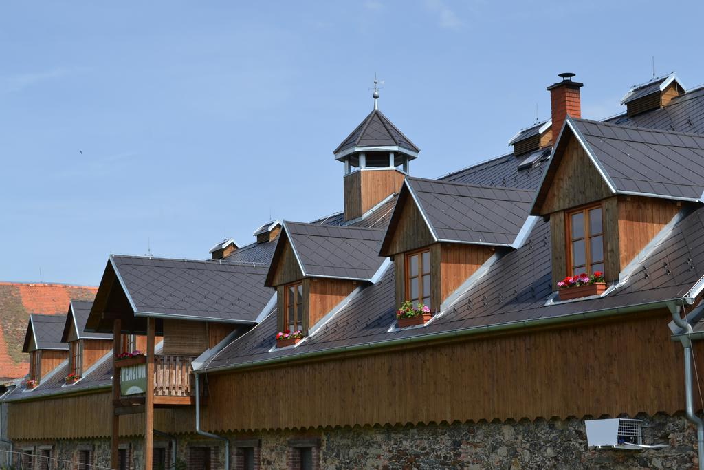 Penzion Dvur Krasikov Kokasice Exterior foto